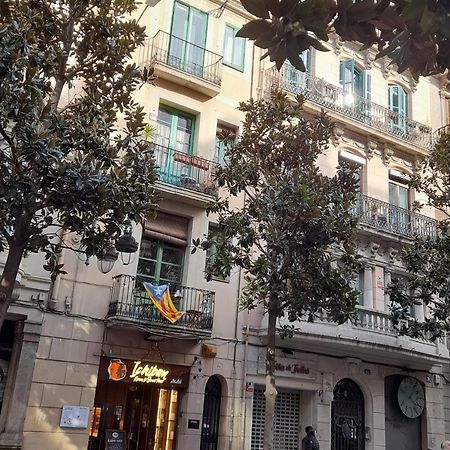 La Casa De Laura Nisia B&B Barcelona Exterior photo