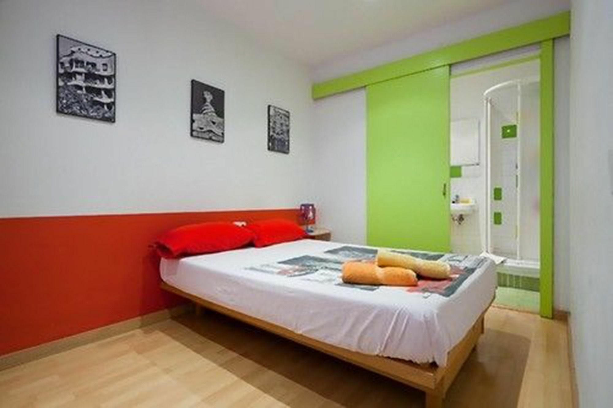 La Casa De Laura Nisia B&B Barcelona Exterior photo